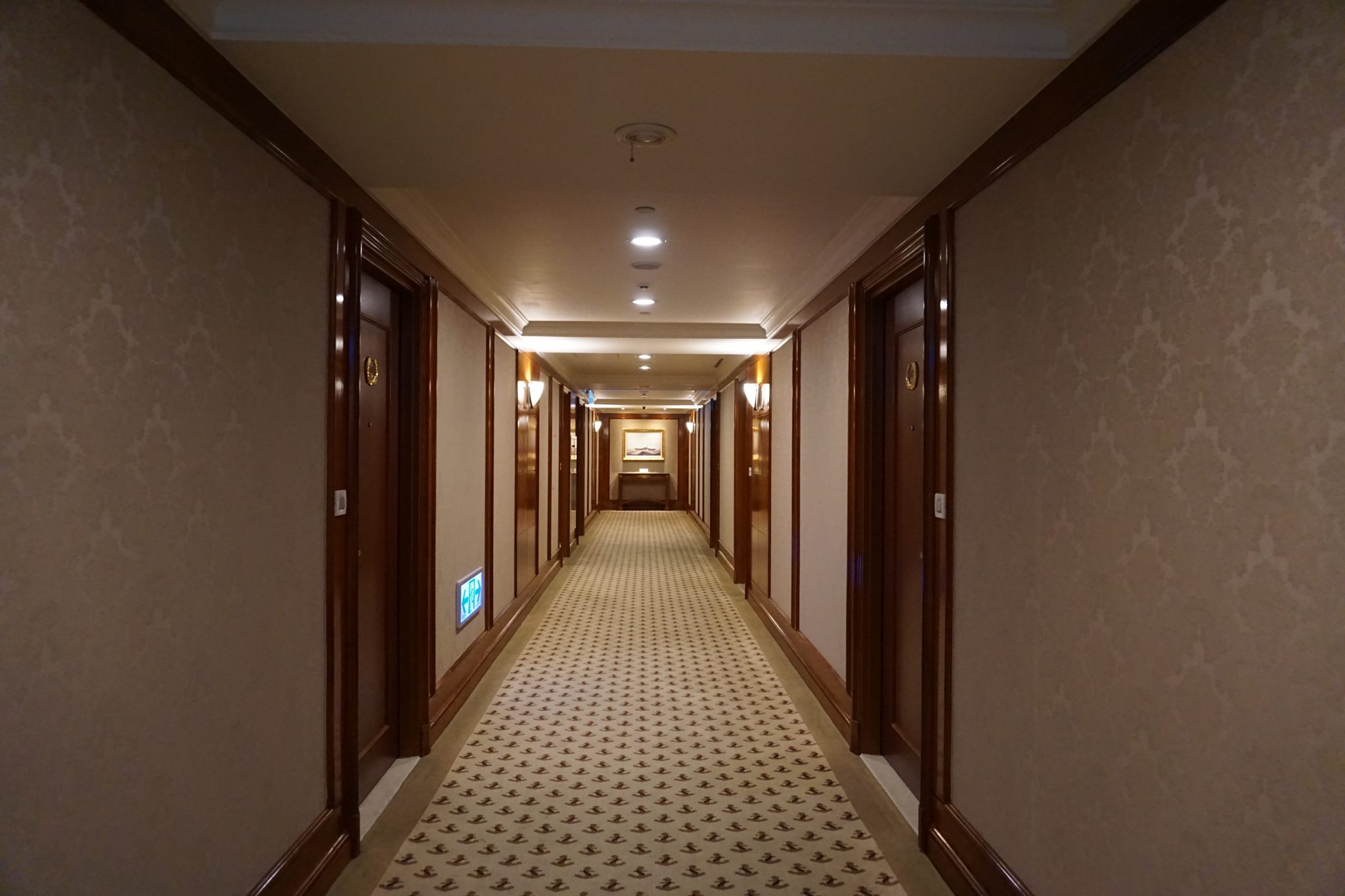 エバーグリーンローレルホテル台北は空港バスが目の前に停まって便利 Whiletraveling 子連れ旅行